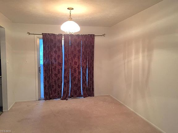 4th image of 217 Washington Dr