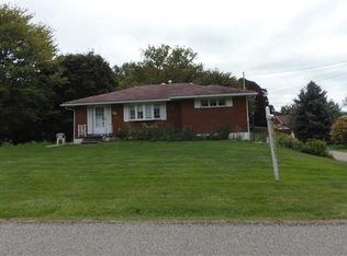 620 Sunset Dr, Freeport, PA 16229