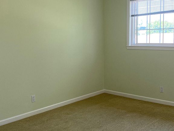 3rd image of 2863 Alma St
