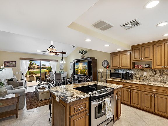 4th image of 40632 La Costa Cir E #70-3