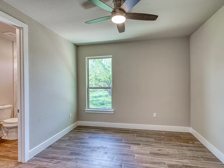 3217 Douglas Dr — Photo 15