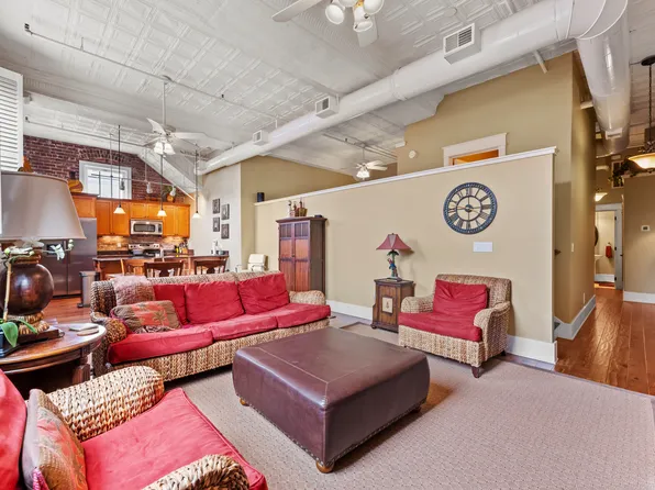 4 Beaufain St, Charleston, SC 29401