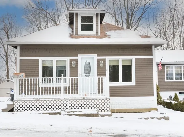 27 Mount Dustin Ave, Haverhill, MA 01832