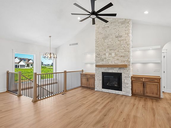3rd image of 17537 Northview Dr