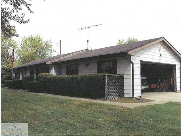 1st image of 303 E Oak St