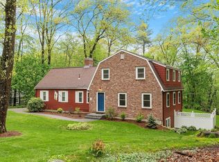 8 Footpath Rd, Chelmsford, MA 01824