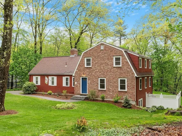 8 Footpath Rd, Chelmsford, MA 01824