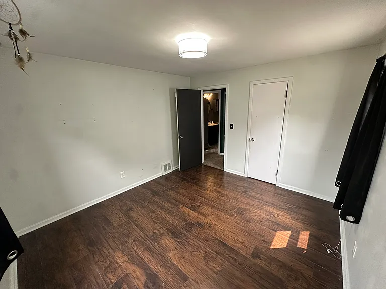 6711 Farnsworth Dr — Photo 17