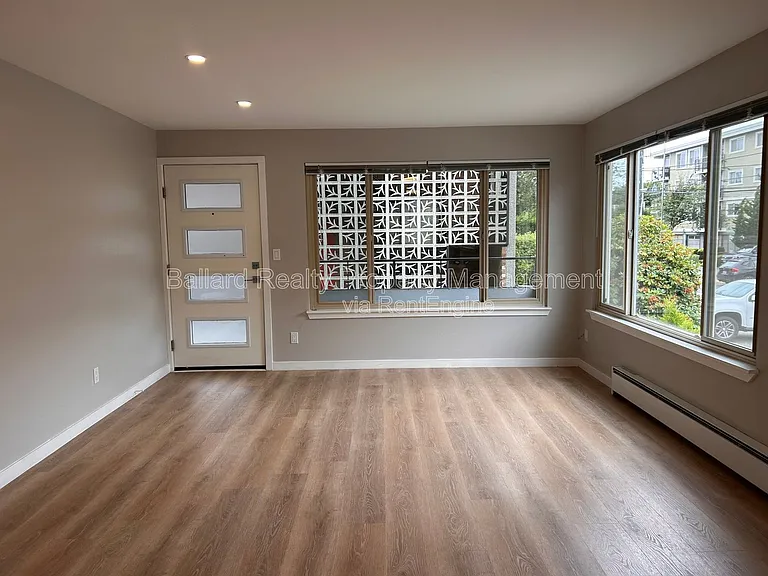 2233 NW 59th St #3 — Photo 5
