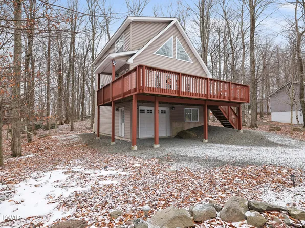 1107 Wallenpaupack Dr, Lake Ariel, PA 18436