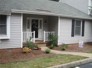 1 Appletree Ln, Greensboro, NC 27455