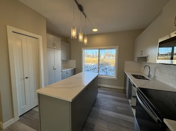 78 Tuscany Summit Sq NW #78, Calgary, AB T3L 0G1