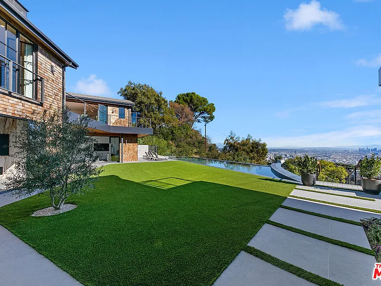 2020 Cyprean Dr — Photo 51