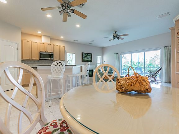 5th image of 2953 Wood Pointe Dr