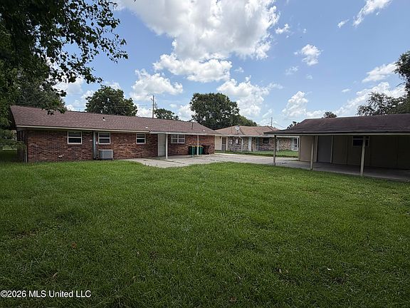 5th image of 2191 Floyd Dr
