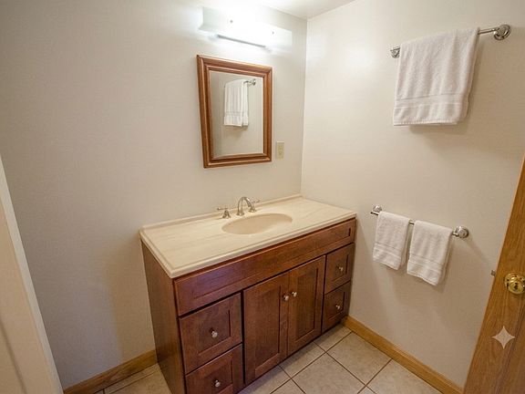 4th image of 117 High St #1/2
