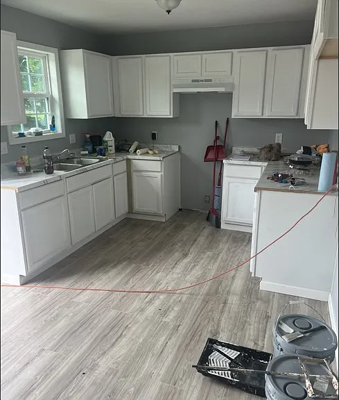 302 E Spruce St — Photo 4