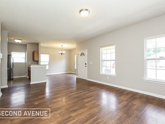 3rd image of 1193 W 32nd St
