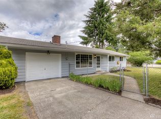 909 Johns Rd E, Tacoma, WA 98445