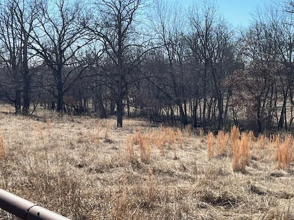 1035 E 1st Ave, Gentry, AR 72734