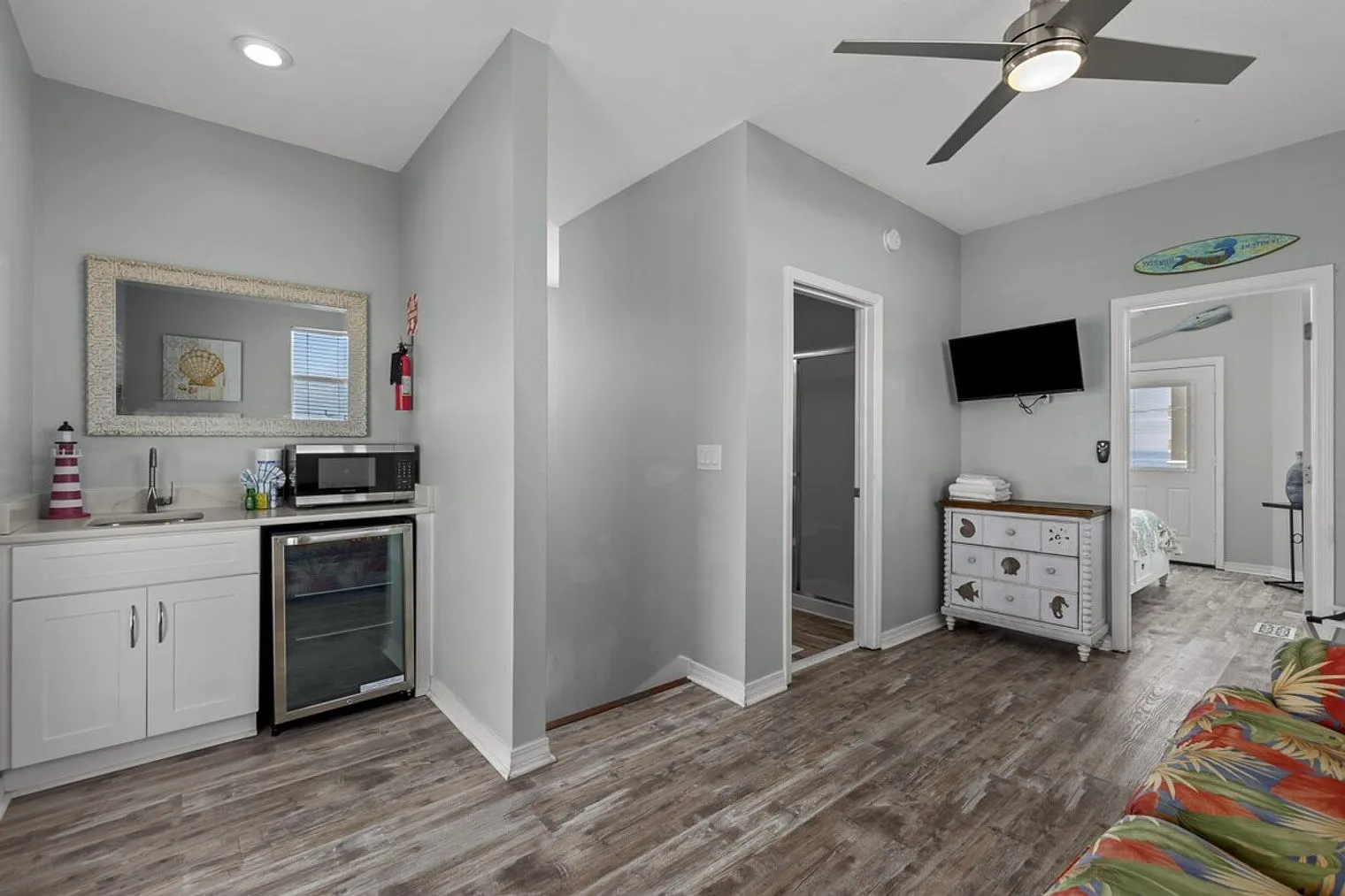 6 bed, 5.0 bath, 2798 sqft, $7,424 — Photo 3