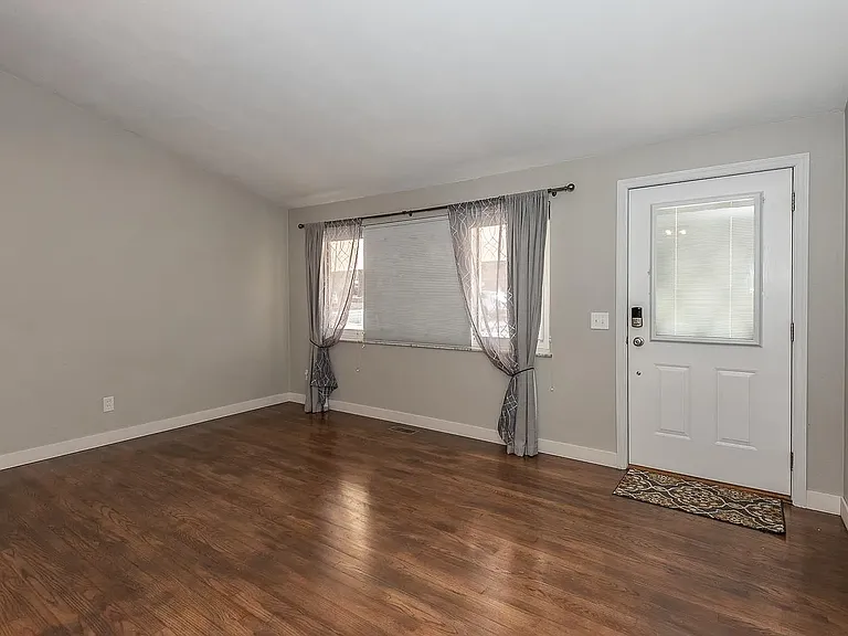 317 S Pam Ave — Photo 19