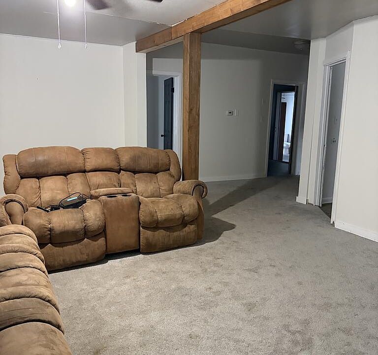 4th image of 103 W Thomas St