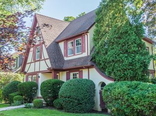 389 Grove St, Montclair, NJ 07043