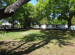 8701 N Meadowview Cir, Tampa, FL 33625