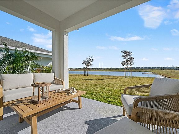 4th image of 9057 Venetian Sq
