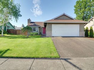 1300 Meadowlawn Pl, Molalla, OR 97038