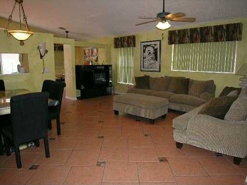5th image of 6728 Green Island Cir