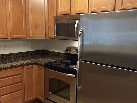 3rd image of 3715 Tallyho Dr APT 39