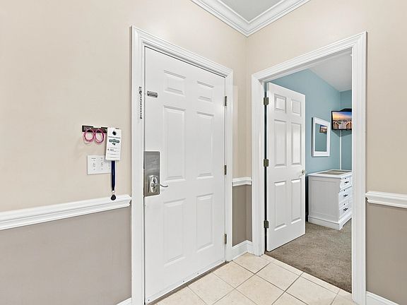 3rd image of 4872 Dahila Ct. #301