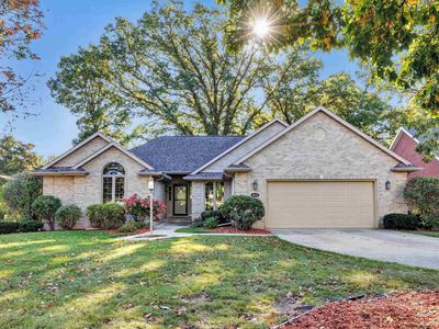 1601 Rustic Oaks Ct, Green Bay, WI, 54301