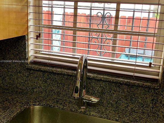 5th image of 1661 W 42nd St #1
