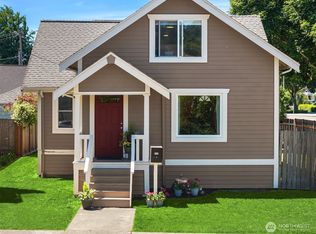 251 Meadow Avenue N, Renton, WA 98057