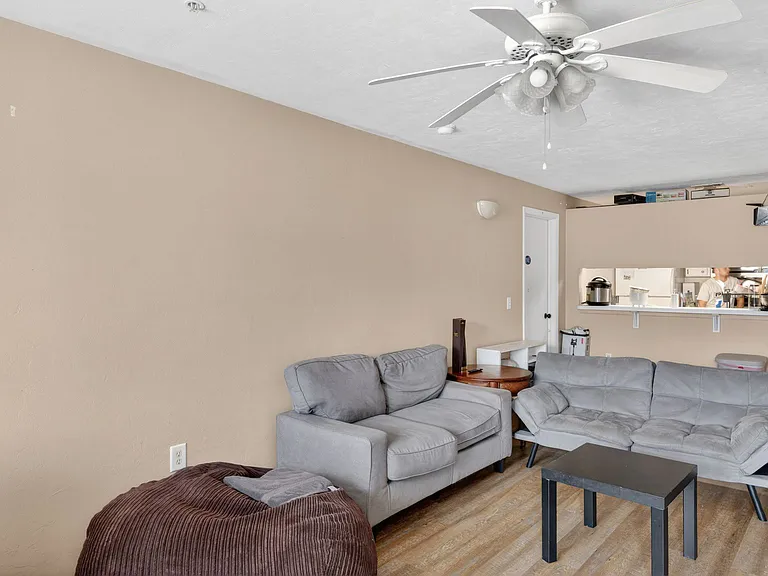 4000 SW 23rd St #3 — Photo 13