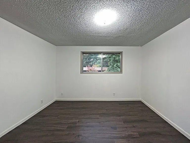 505 Empress Ave — Photo 10