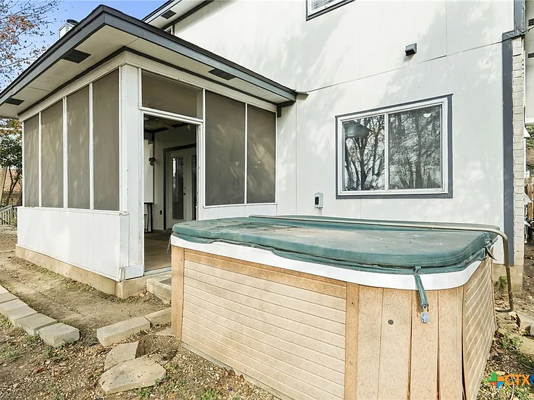 1410 Katie Lynch Dr — Photo 25