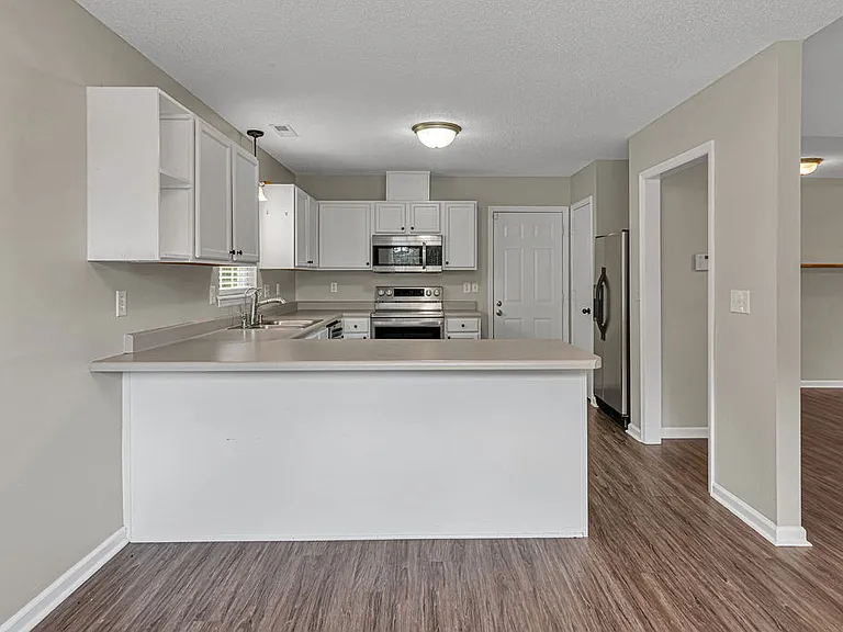 201 Ross Ct — Photo 31