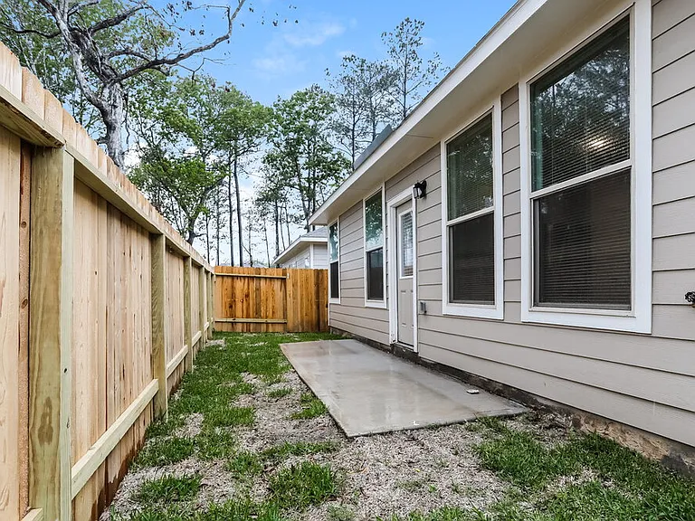 16726 Rover Ln — Photo 17