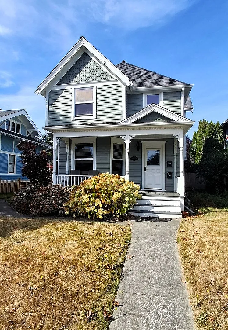 2321 Elm St — Photo 4