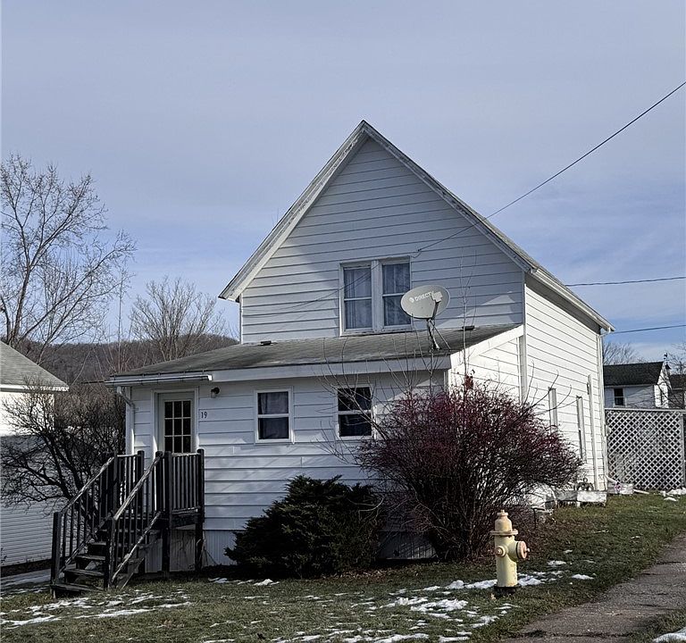 1st image of 19 S Pine St