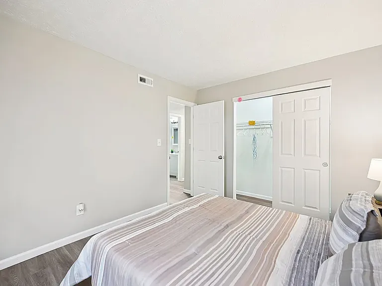 Summit Park Apartments — Photo 13