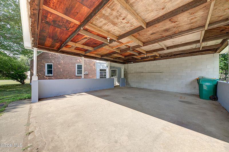 5th image of 2650 3rd Avenue