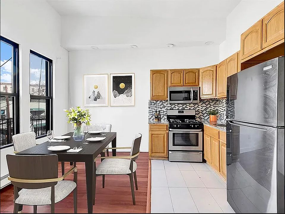 1st image of 664 Jefferson Pl #2