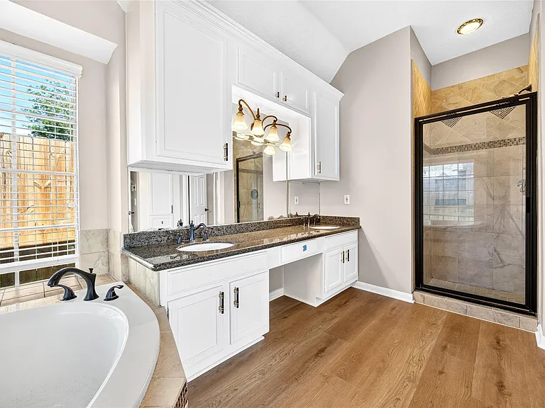 17414 Erin Way Ct — Photo 30
