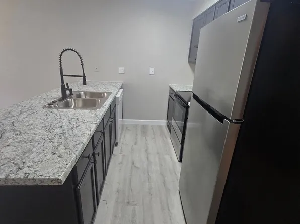 31 Osage Ridge Rd APT 7, Lake Ozark, MO 65049