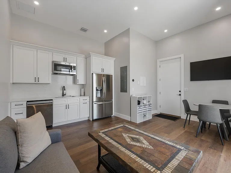 16175 Deer Path Ln — Photo 6